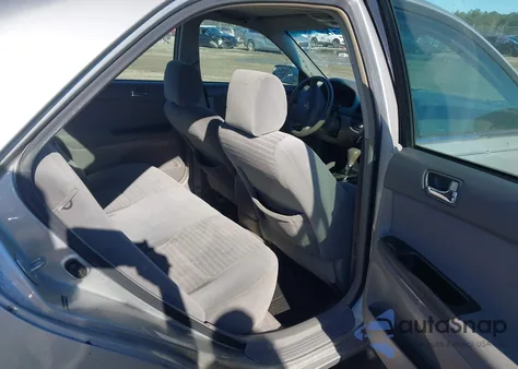 2006 Toyota Camry Le z USA, uszkodzony, nr VIN 4T1BE32KX6U664359